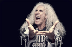 Read more about the article DANIEL “DEE” SNIDER