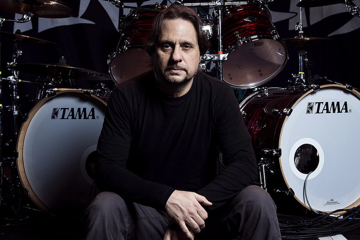 You are currently viewing DAVE LOMBARDO