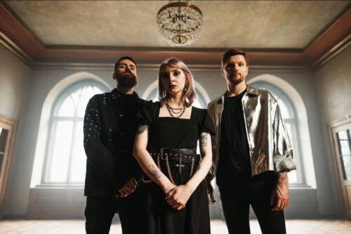 Read more about the article German Metalcores Future Palace released a video for their brand new single “uncontrolled”.